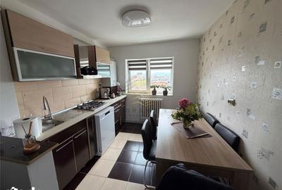 Apartament cu 3 camere decomandat în Central - 3