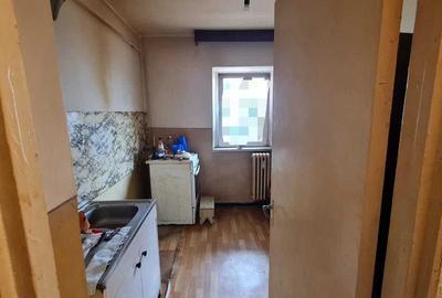 Apartament cu 2 camere decomandat, etaj 1/4, zona Dacia - 3