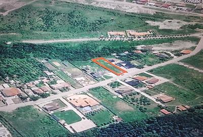 Teren de 1000 mp, în Zăvoi - 3