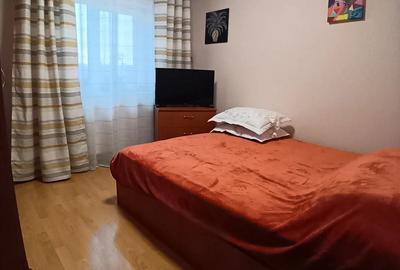 Apartament cu 2 camere decomandat în Km 5 - 1