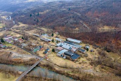 Teren ?i spa?ii industriale, com. Negreni, sat Bucea, jud. - 14