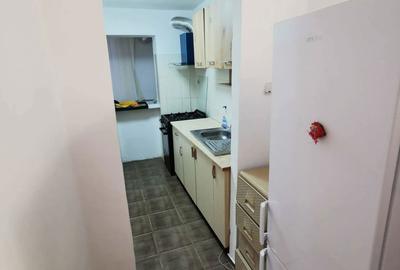 Apartament cu 3 camere semidecomandat în Calarași 4 - 1