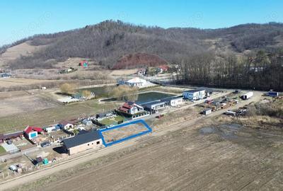 Teren de 559 mp, în Est - 7