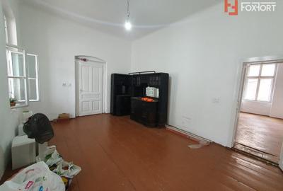 COMISION 0% Apartament cu 4 camere decomandat, la curte comuna - zona Fabric - 12