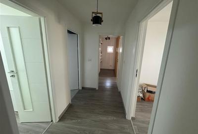 Ap 4 cam transformat in 3, et 1, renovat complet, zona Inspectoratul Scolar - 18