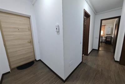Apartament cu 2 camere decomandat, mobilat în Tractorul - 4