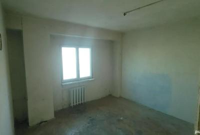 Apartament cu 2 camere decomandat în Dâmbovița - 2