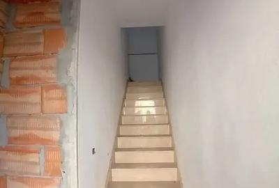 Vilă de Epocă Spatioasă în Zona Vitan Mall - 14