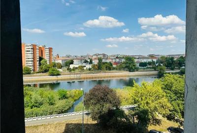 Apartament cu 2 camere decomandat în Decebal - 5