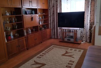 Apartament cu 2 camere decomandat în Buzaului
