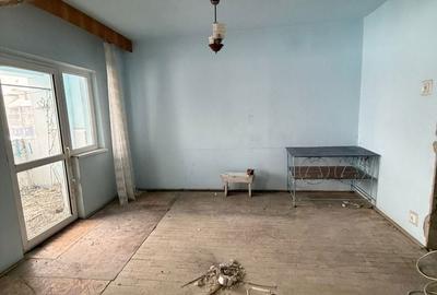 Apartament cu 3 camere semidecomandat în Central - 5