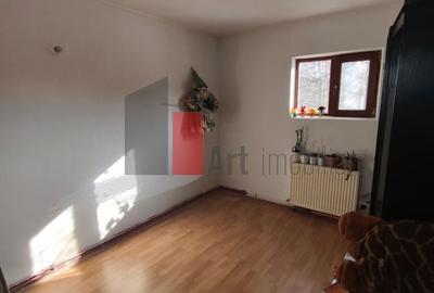 Casă individuală cu 4 camere cu Canalizare în Giulești - 7