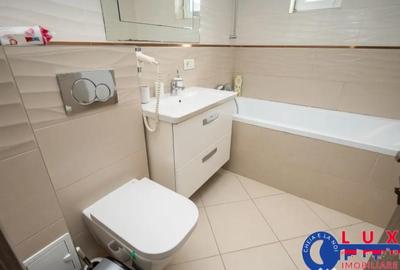 Apartament cu 3 camere decomandat în C5 - 9