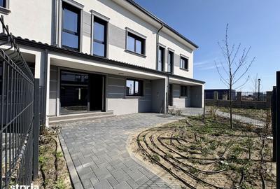 Casă cu 5 camere cu Teren 33 Mp în Săcălaz