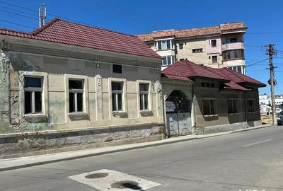 2 case de vanzare la pret de una in fagaras