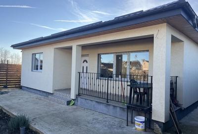 Glina stadion casa parter 4 camere - 2