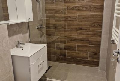 Garsonieră decomandată în Central - 2