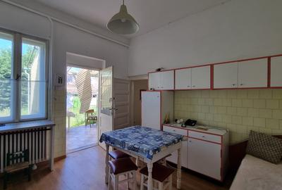 Casă individuală cu 3 camere cu Canalizare în Titulescu - 15