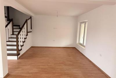 Duplex cu 4 camere cu Teren 260 Mp în Lisaura - 2