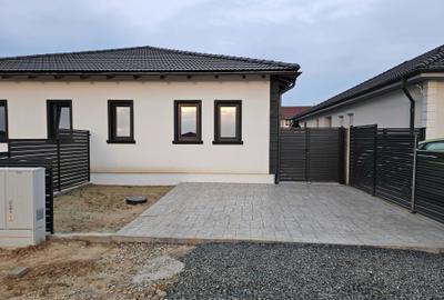 Apartament cu 3 camere decomandat în Șag - 4