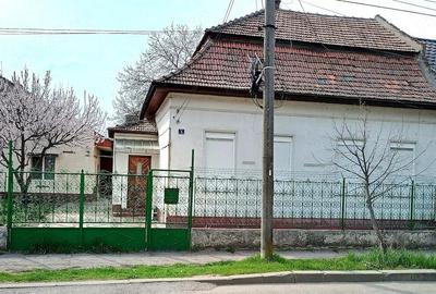 Casă cu 3 camere cu Teren 735 Mp în Olimpia-Stadion - 1