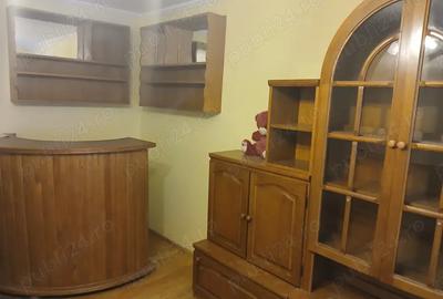 Apartament cu 3 camere decomandat în Eremia - 1