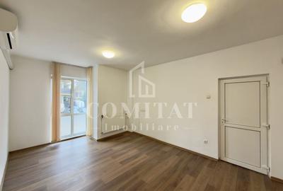 Birou, de 42.689998626709 mp, în Zorilor - 5