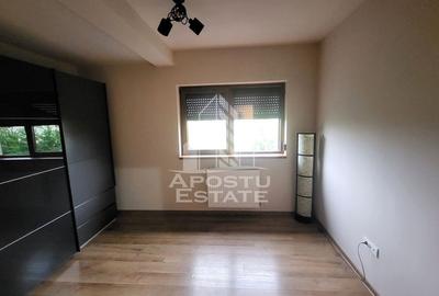 Casă cu 4 camere cu Teren 330 Mp în Dumbrăvița