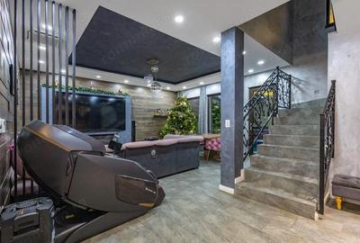 Casă cu Piscina în Dumbrăvița