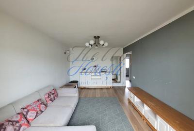 Apartament de 3 camere, 65 mp, 2 balcoane, boxa, zona Intre Lacuri