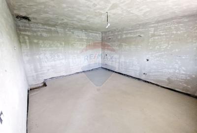 Casă individuală cu 15 camere cu Garaj în Girov - 11