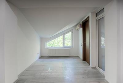 Casă individuală cu 10 camere cu Teren 280 Mp în P-ța Muncii - 16