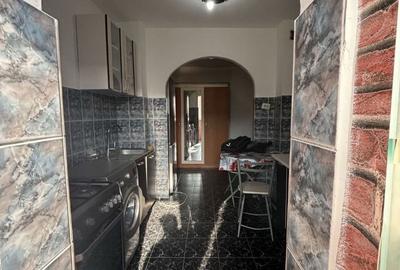 Apartament cu 2 camere decomandat, mobilat în Soarelui