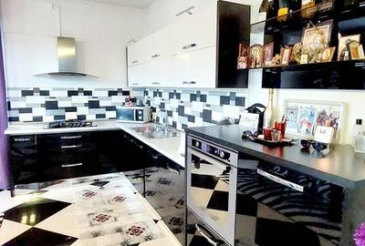 Casă cu 8 camere cu Teren 706 Mp în Cuza Vodă - 5
