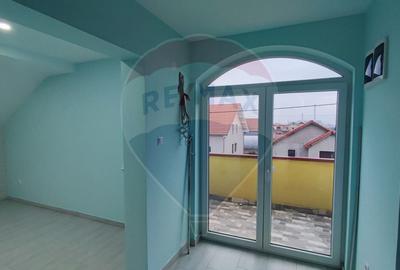 De inchiriat spatiu generos nerezidential la casa/mansarda zona Oncea - 3