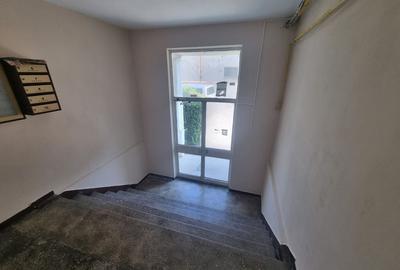 Faleza nord-apartament 4 camere decomandat cu gaze - 6