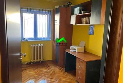 Apartament de vanzare 3 camere Vasile Aaron - 5