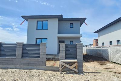 Casa/Vila 4 camere-teren 450 mp/Com.Berceni - 2