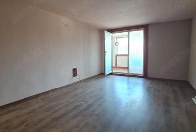 Casă cu 6 camere cu Canalizare în Vest - 1