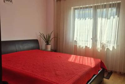 Inchiriez apartament 3 camere, Pitesti - Popa Sapca - 1