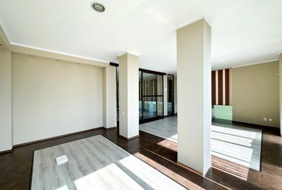 Spatiu comercial stradal cu locuri de parcare privata - 8