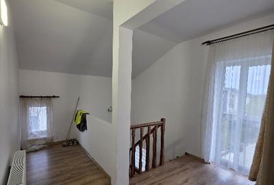 Casă cu 4 camere cu Teren 300 Mp în Central - 14