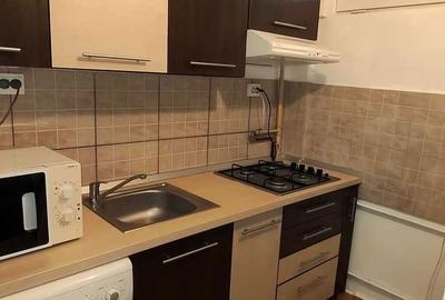 Garsonieră decomandată în Central - 7