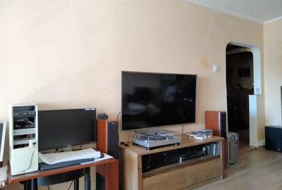 Apartament cu 4 camere decomandat în Central - 1