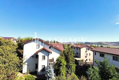 Locuință cochetă la mansardă, cu balcon și boxă de depozitare - 31