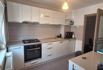 Apartament cu 3 camere semidecomandat, mobilat în Șagului - 2