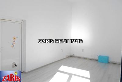 Casă individuală cu 4 camere cu Canalizare în Central - 8