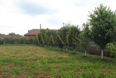 Teren de 1100 mp, în Central