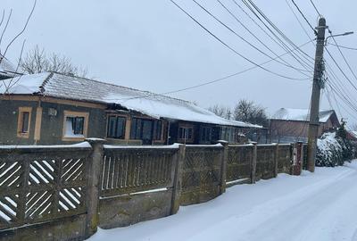 Casă cu 4 camere în Central - 1