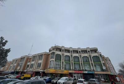 Spațiu comercial, de 247.47999572754 mp, în Dudești - 2